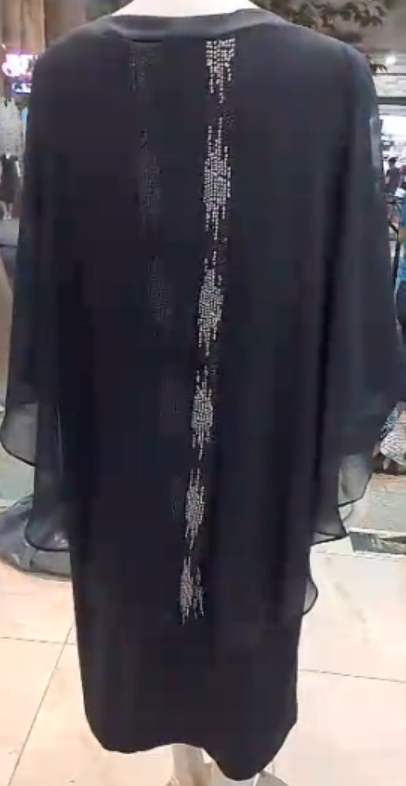 Robe Soirée " Mystère d’Élégance "