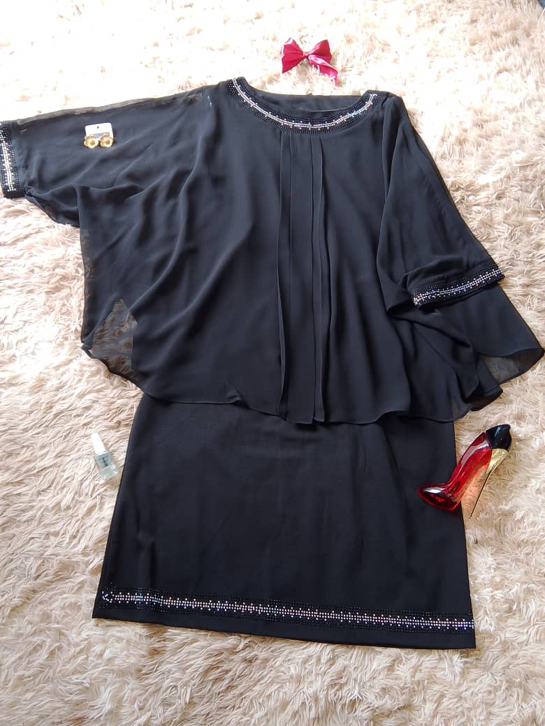 Robe Soirée " Mystère d’Élégance "